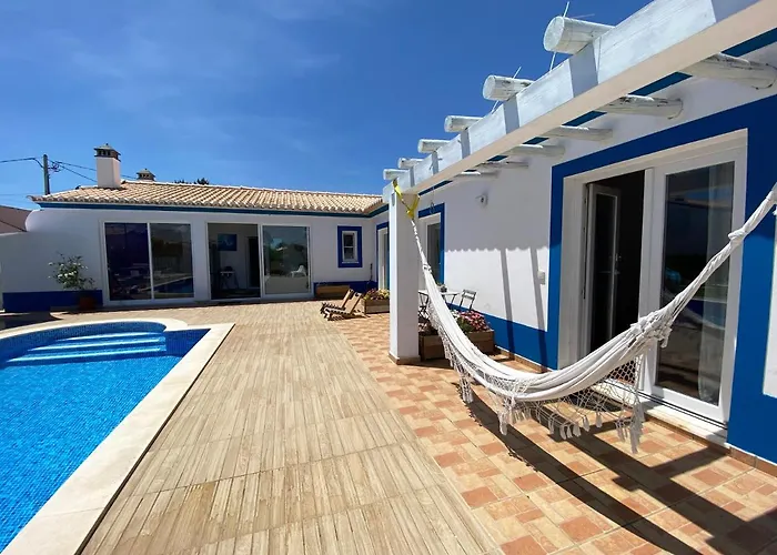 Xs Village ゲストハウス